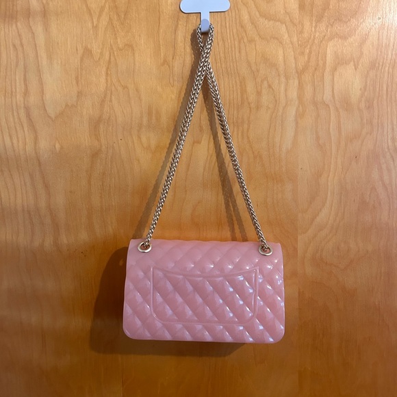 Pink plastic quilted purse - Picture 6 of 6